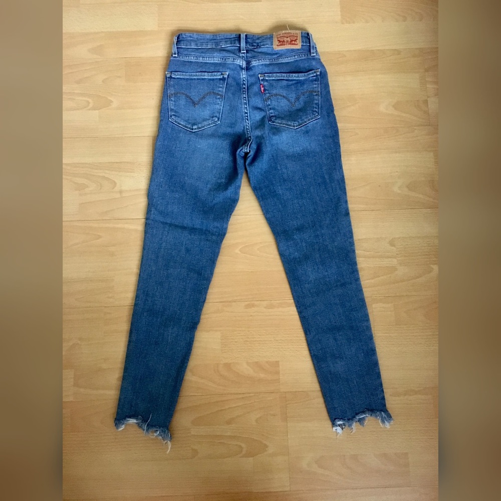 Levi’s 721 high rise skinny jeans